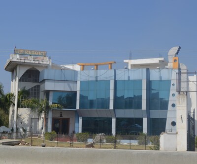 Shreeji Resort